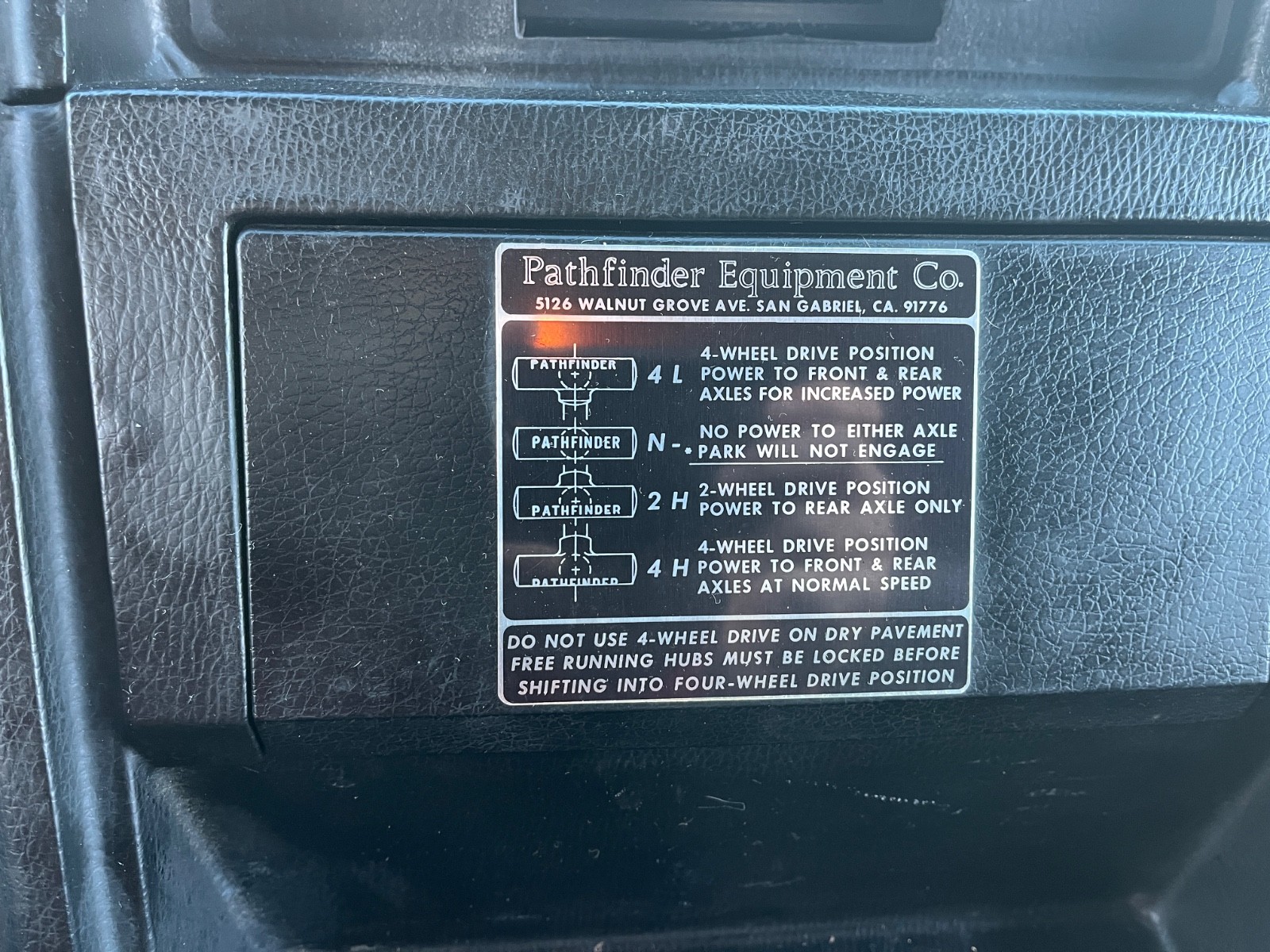 GMC-VAN-DURA-1978-Standard-Passenger-Van-22