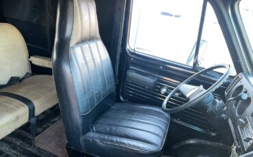 GMC-VAN-DURA-1978-Standard-Passenger-Van-23