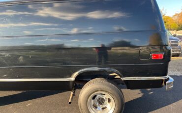 GMC-VAN-DURA-1978-Standard-Passenger-Van-5