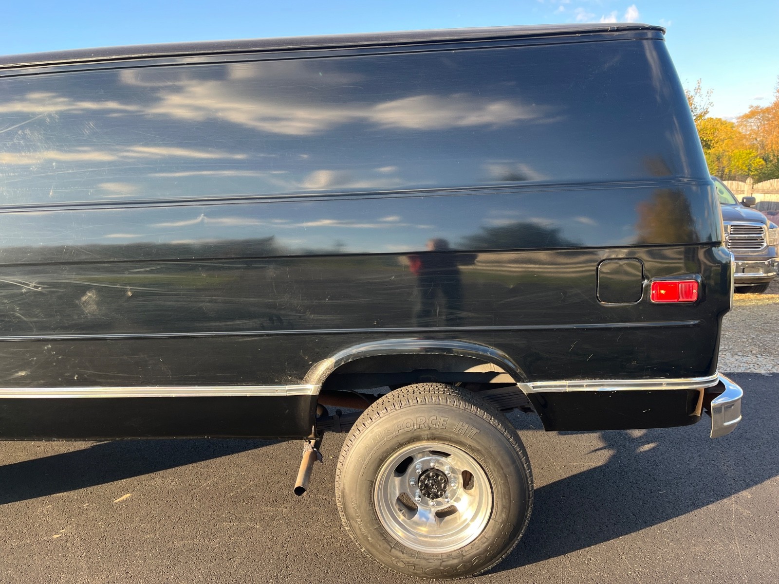 GMC-VAN-DURA-1978-Standard-Passenger-Van-5