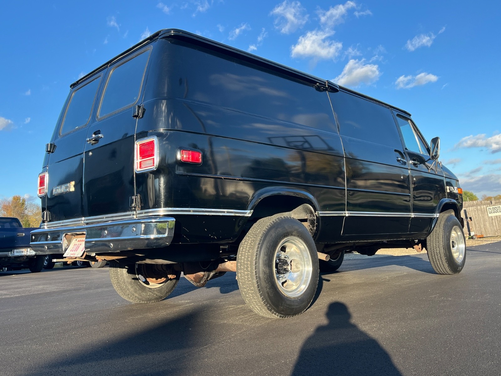 GMC-VAN-DURA-1978-Standard-Passenger-Van-8