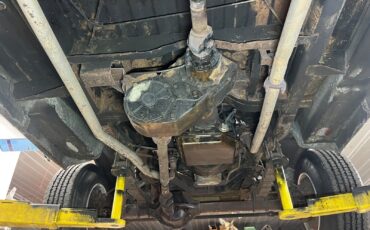 GMC-VAN-DURA-1983-Standard-Passenger-Van-36