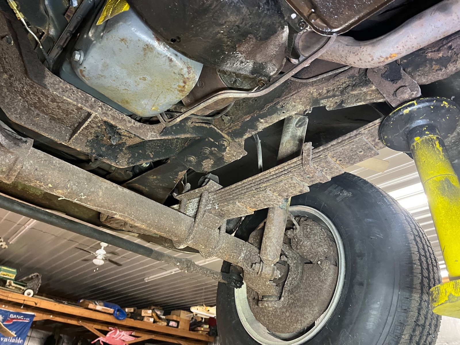 GMC-VAN-DURA-1983-Standard-Passenger-Van-38