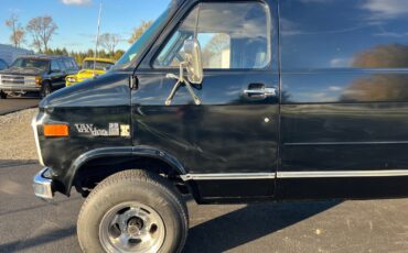 GMC-VAN-DURA-1983-Standard-Passenger-Van-4