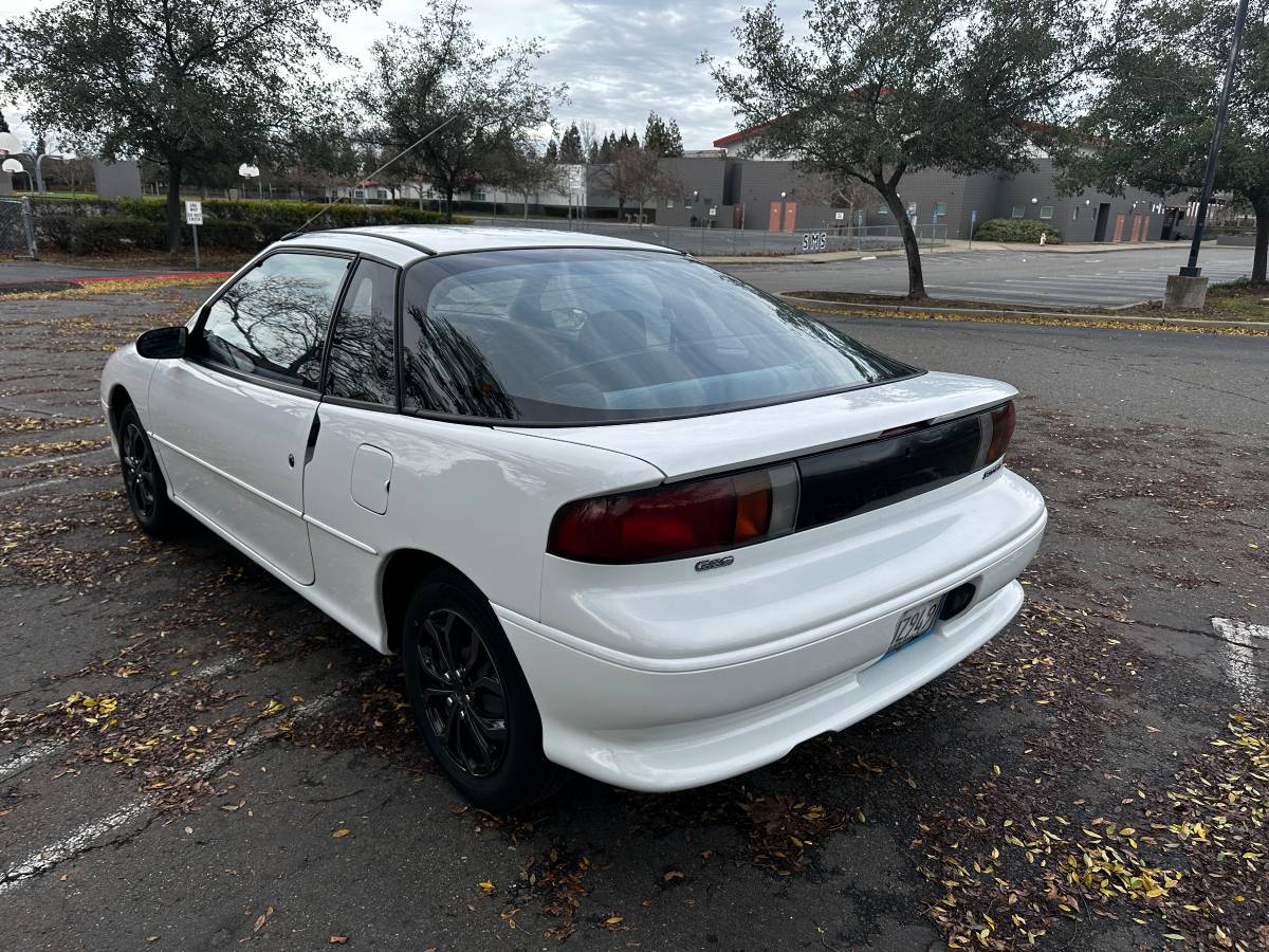 Geo-storm-1993-white-2