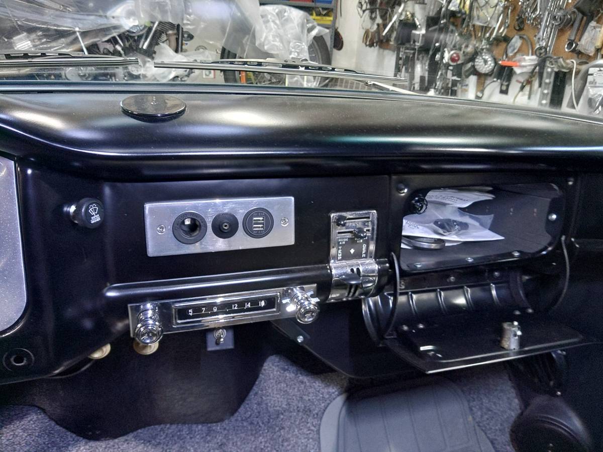 Gmc-100-delivery-panel-1957-black-8