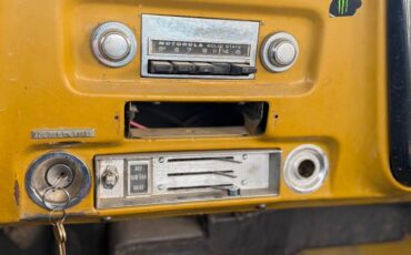 Gmc-1500-1972-yellow-10