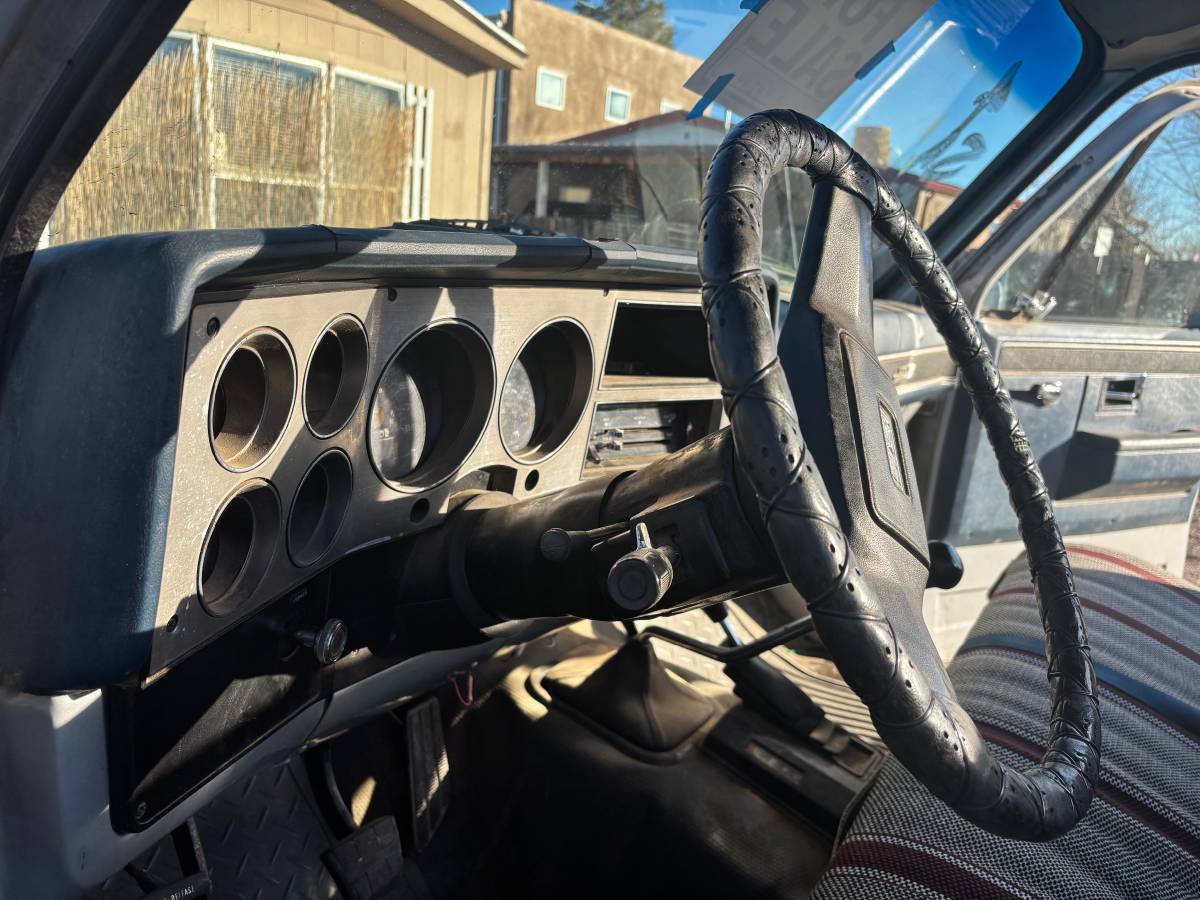 Gmc-1500-pick-up-1985-10