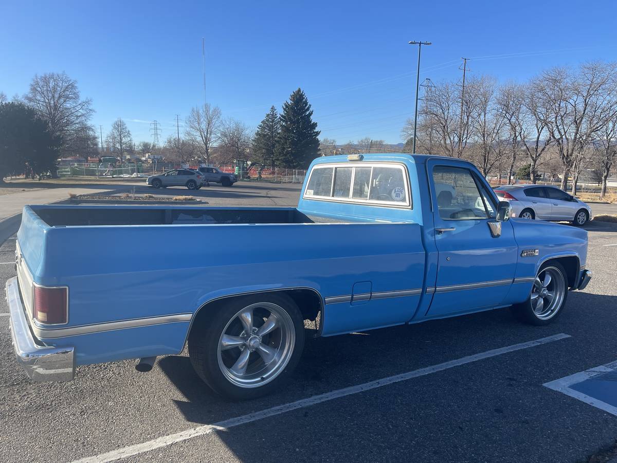 Gmc-1500-sierra-1982-blue-12