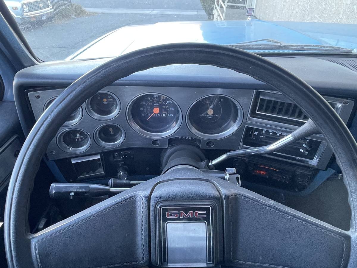 Gmc-1500-sierra-1982-blue-15