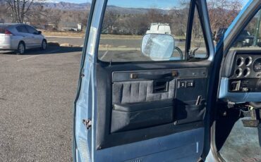 Gmc-1500-sierra-1982-blue-3