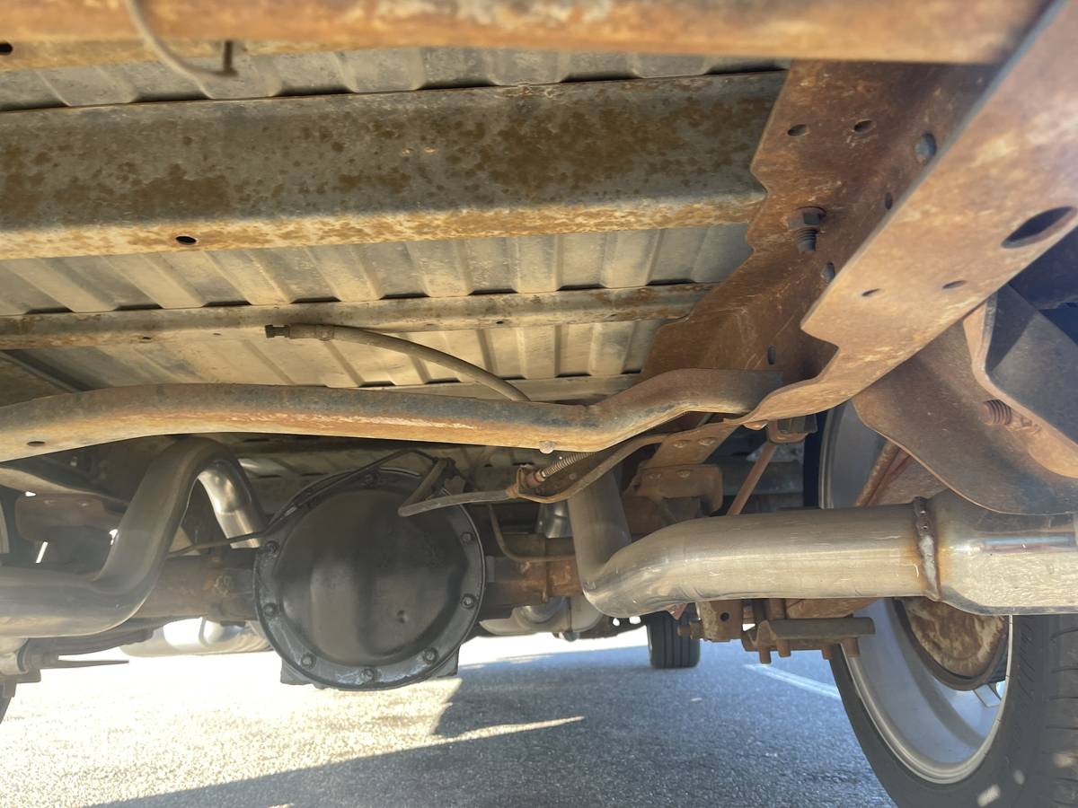 Gmc-1500-sierra-1982-blue-4