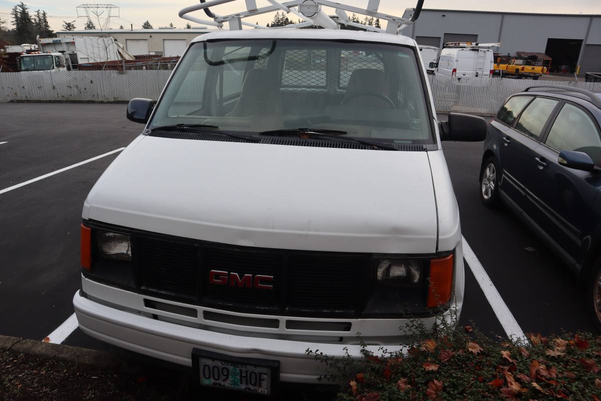 Gmc-1989-white-6