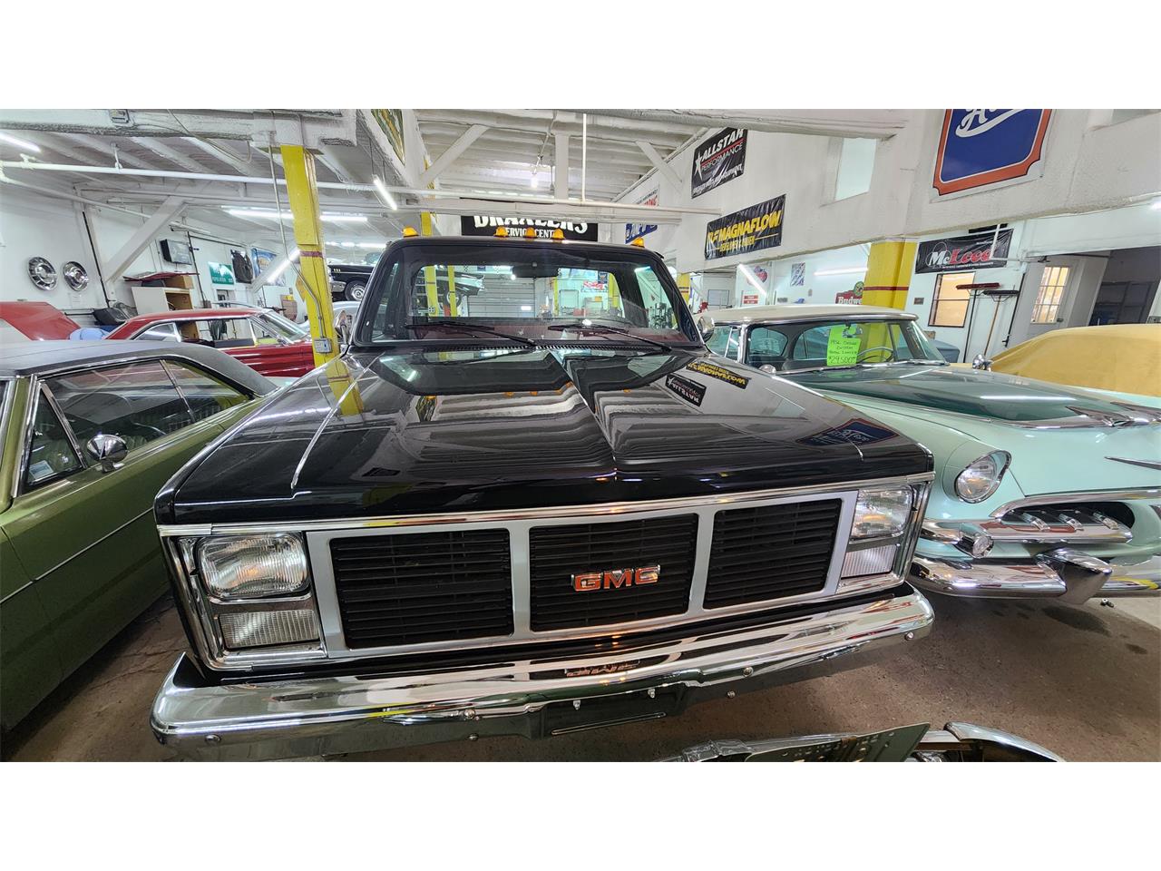 Gmc-3500-1985-Black-Red-1