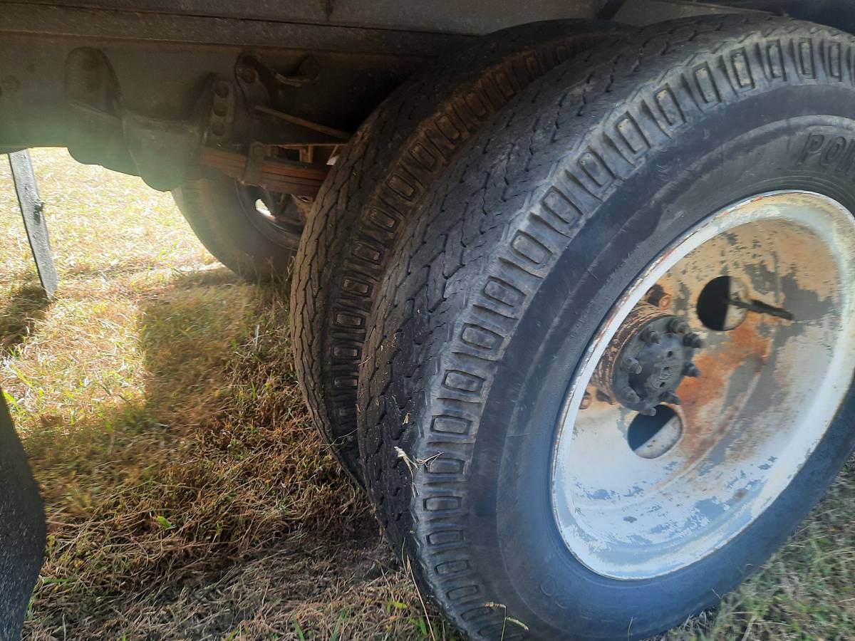 Gmc-5000-1988-white-6