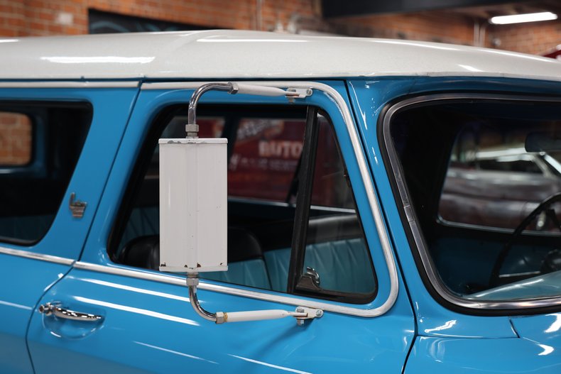 Gmc-Carryall-1966-Teal-Teal-31