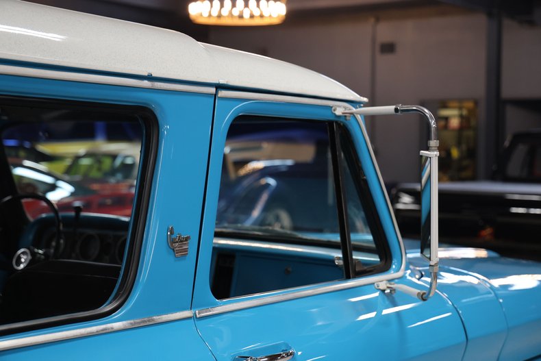 Gmc-Carryall-1966-Teal-Teal-34