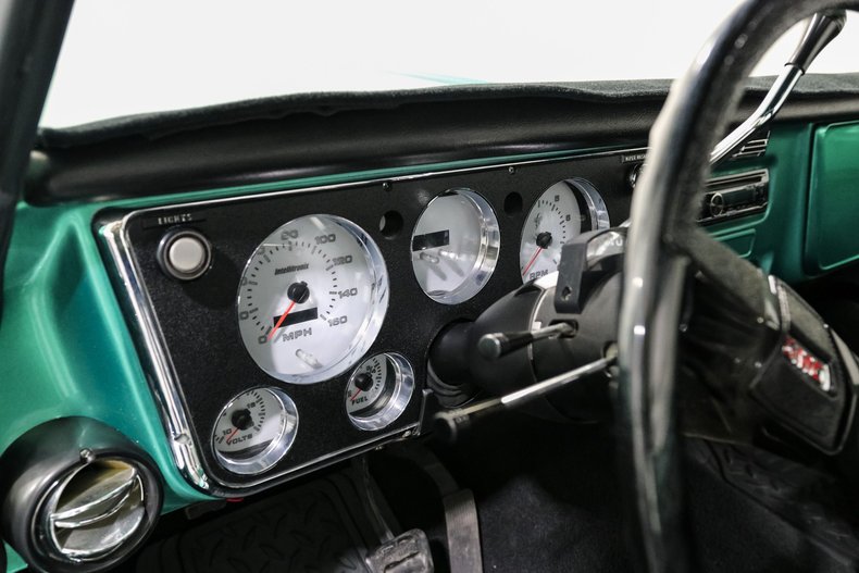 Gmc-Sierra-1972-Green-Black-2