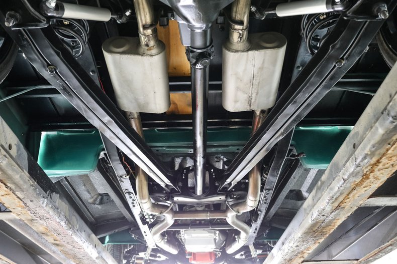 Gmc-Sierra-1972-Green-Black-21