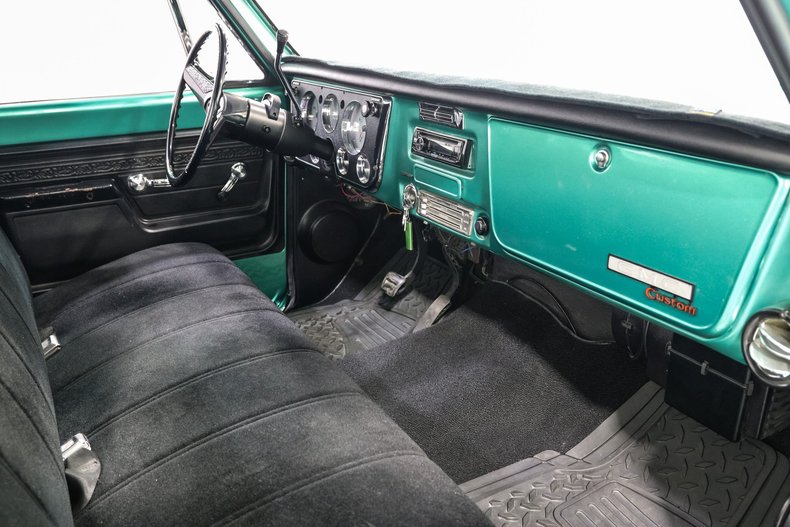Gmc-Sierra-1972-Green-Black-25