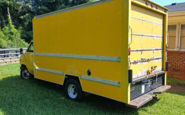 Gmc-box-truck-1993-yellow-3
