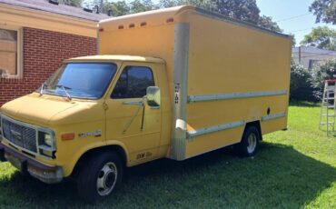 Gmc-box-truck-1993-yellow