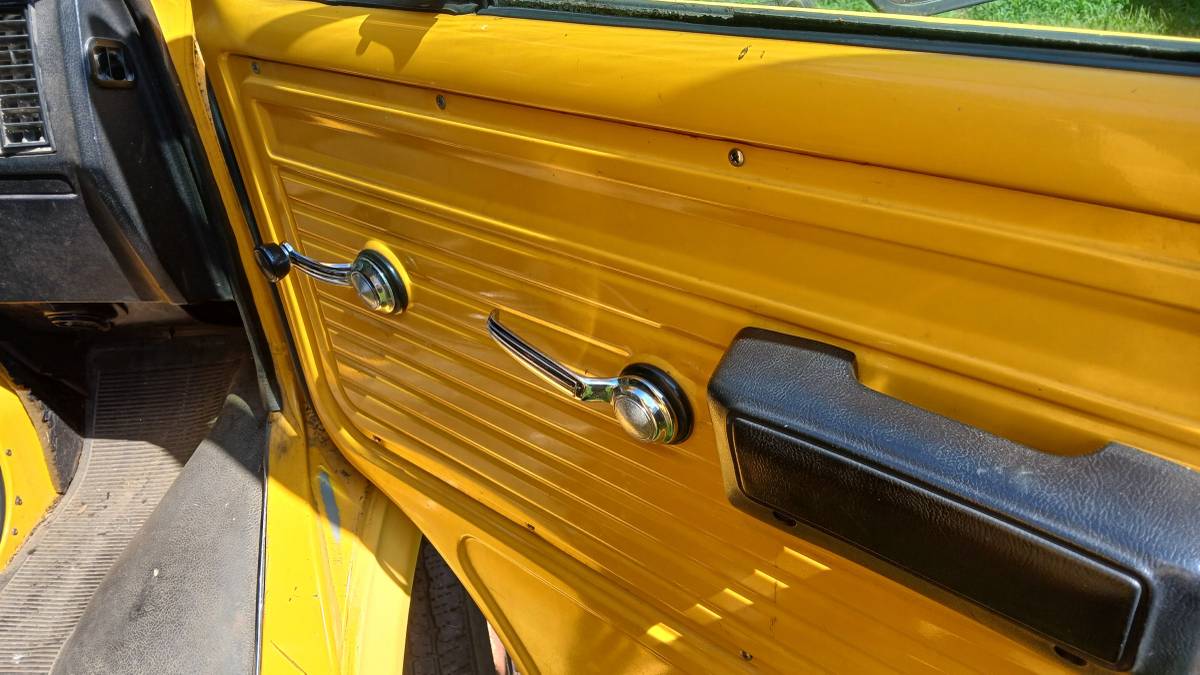 Gmc-box-truck-1993-yellow-5