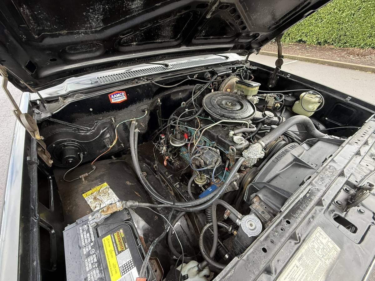 Gmc-ck-pickup-12-ton-1982-black-16