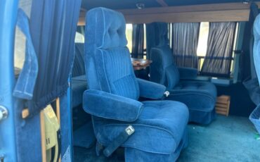 Gmc-conversion-van-1990-blue-10
