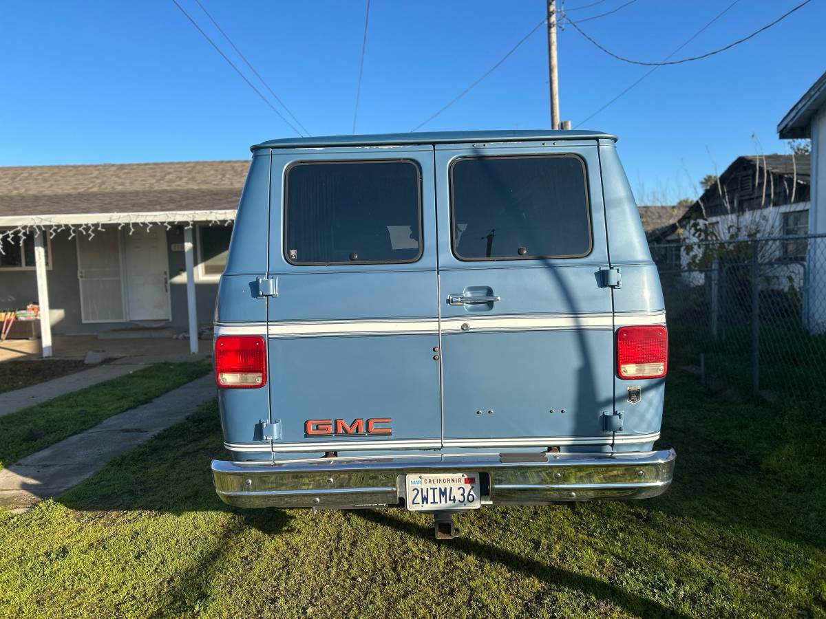 Gmc-conversion-van-1990-blue-6