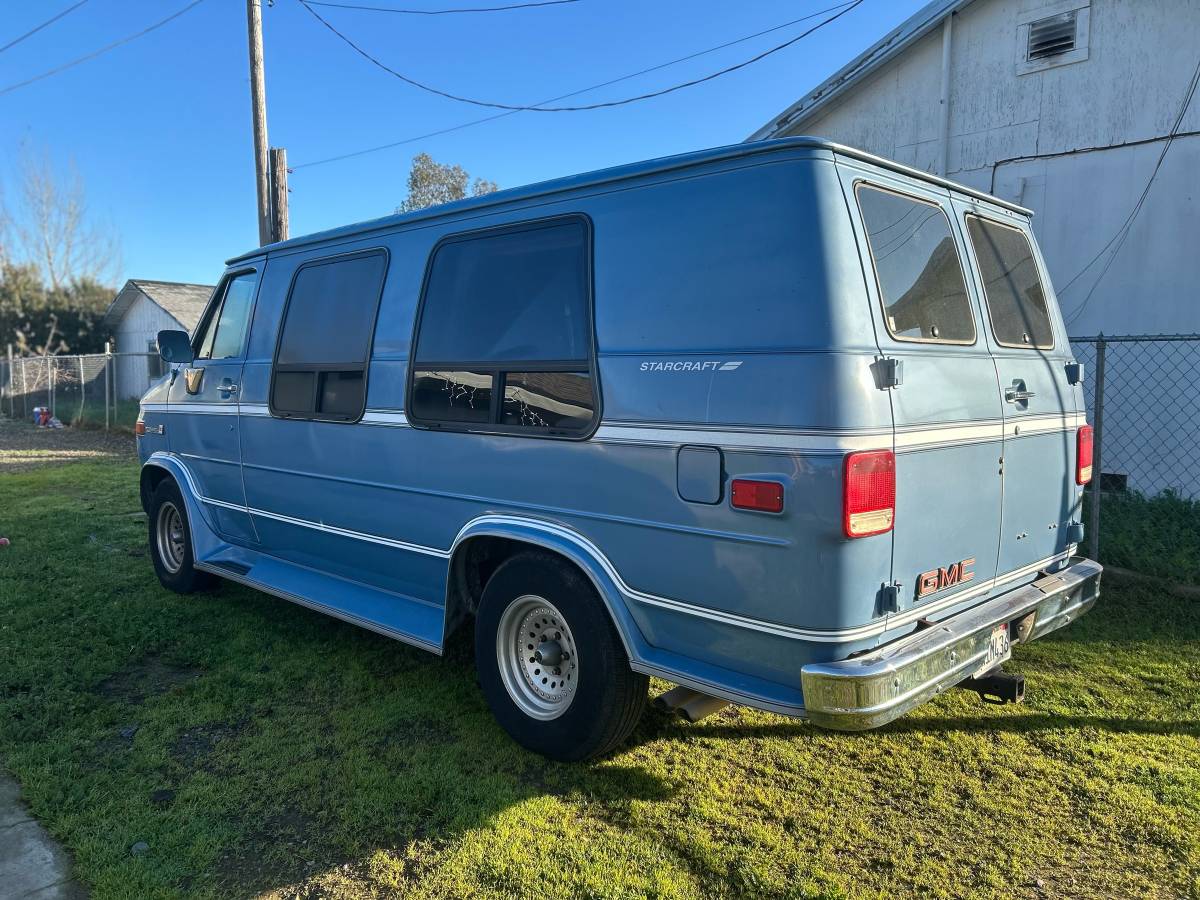 Gmc-conversion-van-1990-blue-7