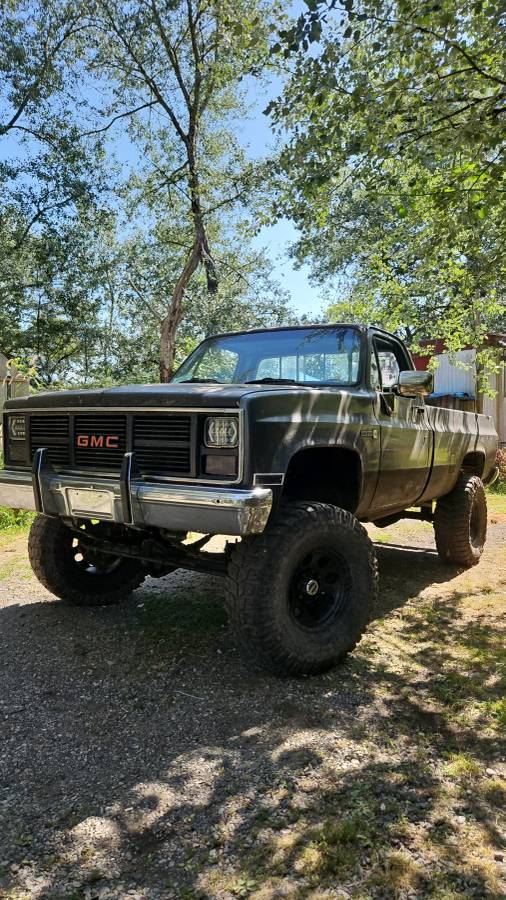 Gmc-k2500-1985-grey-2