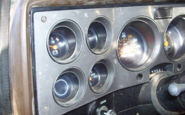 Gmc-k2500-diesel-1985-23