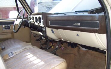 Gmc-k2500-diesel-1985-31