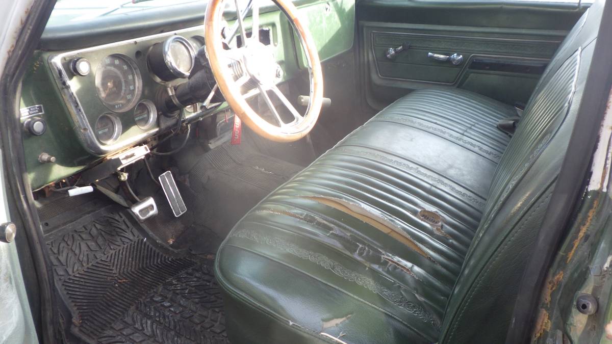 Gmc-k2500-pickup-1972-green-9