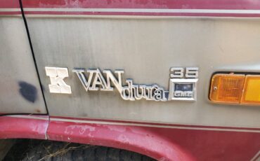 Gmc-k35-custom-van-1976-silver-3