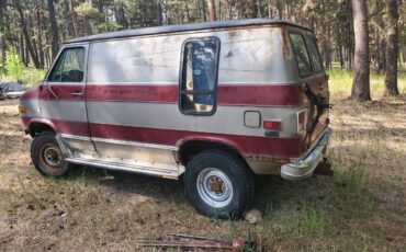 Gmc-k35-custom-van-1976-silver-5