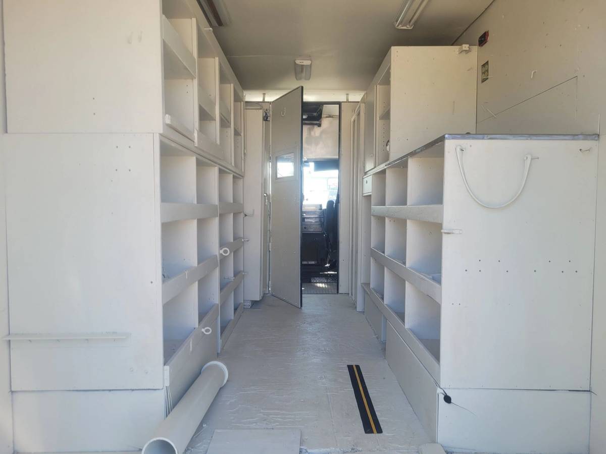 Gmc-p-truck-forward-1-ton-nominal-1995-white-30