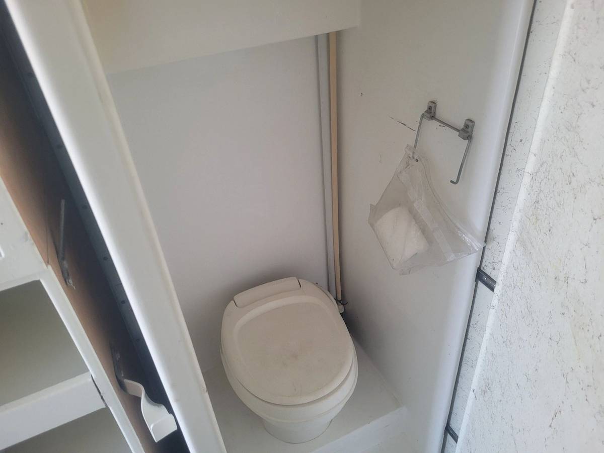 Gmc-p-truck-forward-1-ton-nominal-1995-white-4