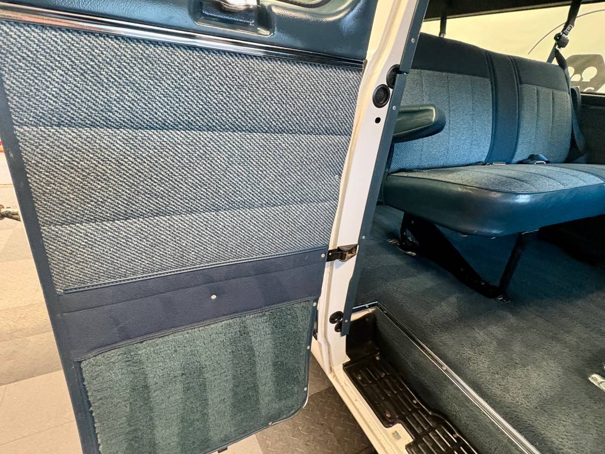 Gmc-rally-1-ton-nominal-1995-white-17