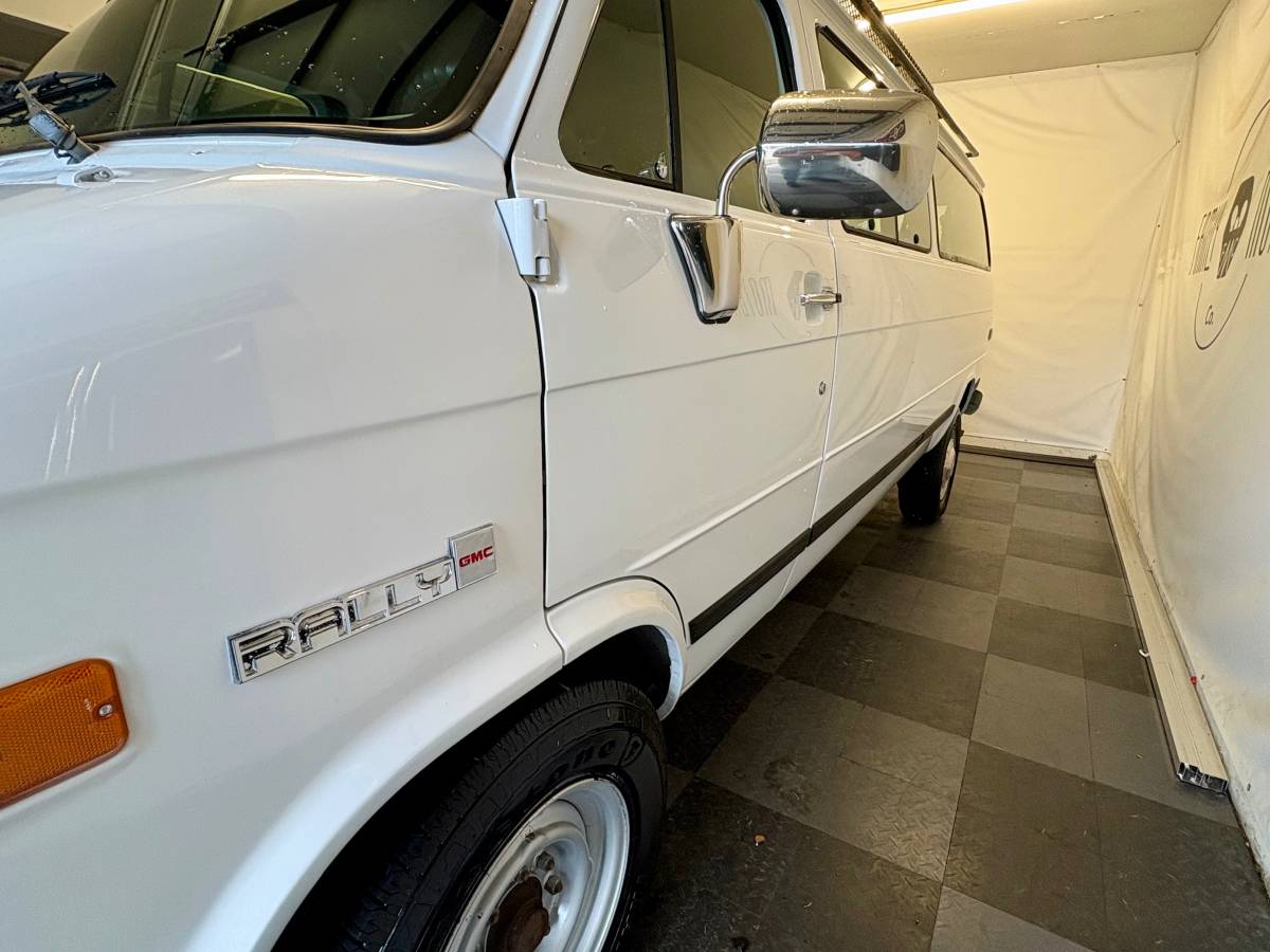 Gmc-rally-1-ton-nominal-1995-white-2