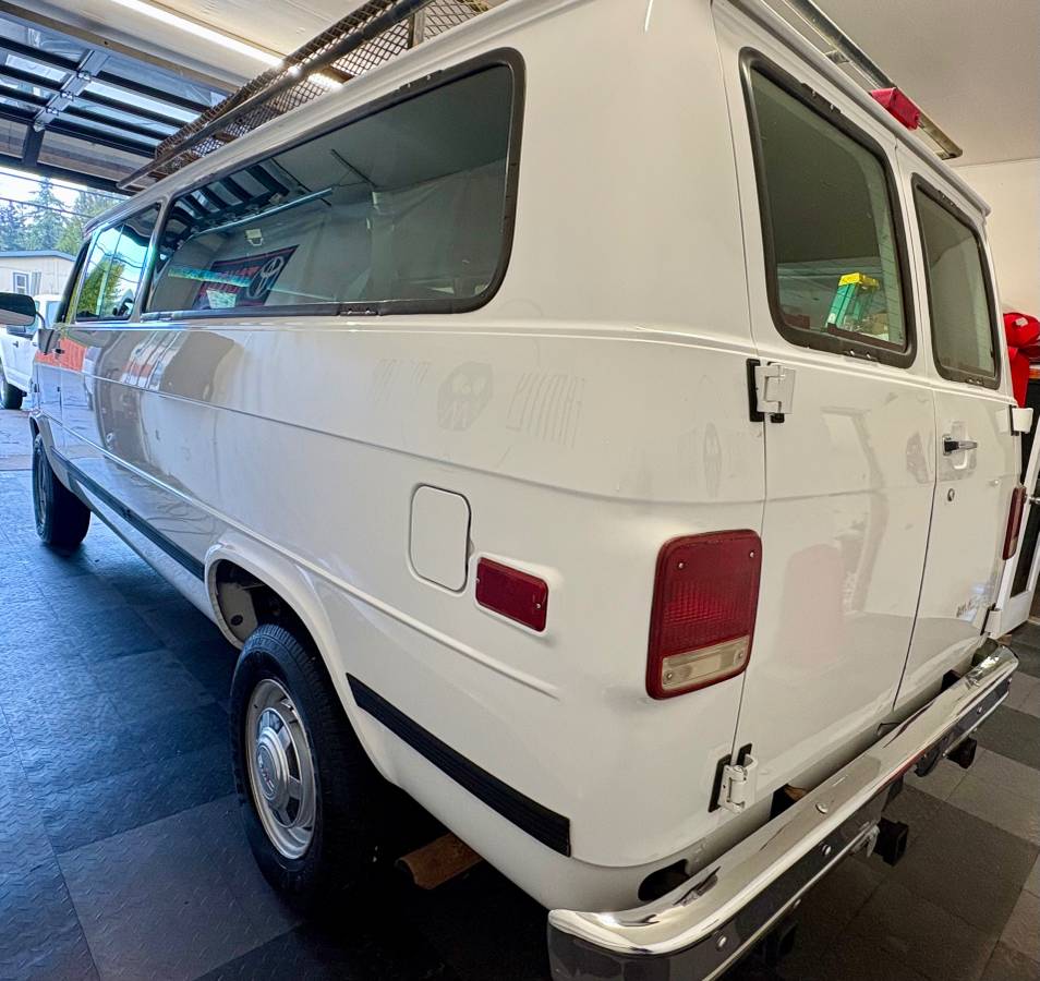Gmc-rally-1-ton-nominal-1995-white-5