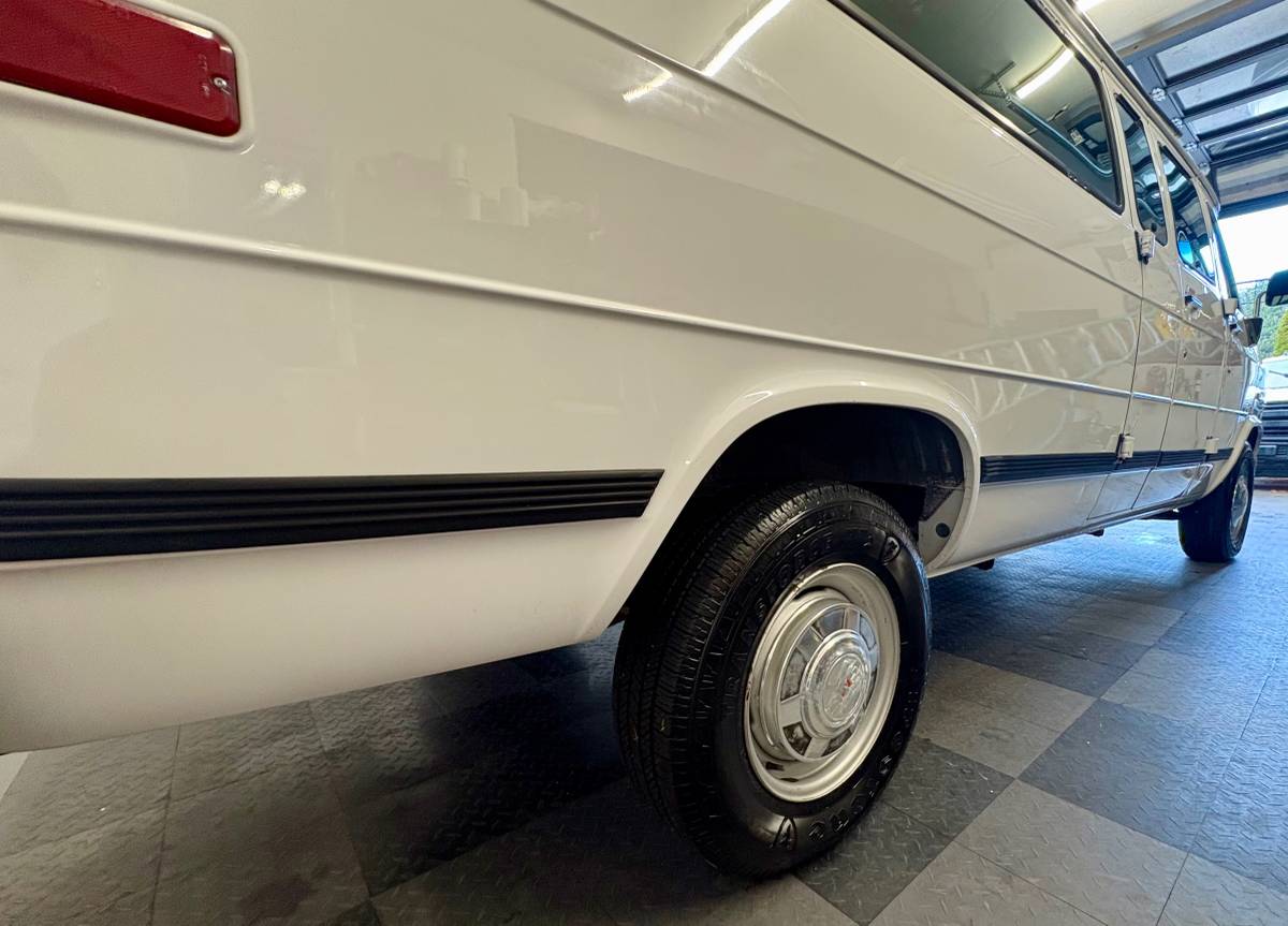 Gmc-rally-1-ton-nominal-1995-white-8