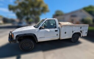 Gmc-sierra-1-ton-nominal-1993-white-1