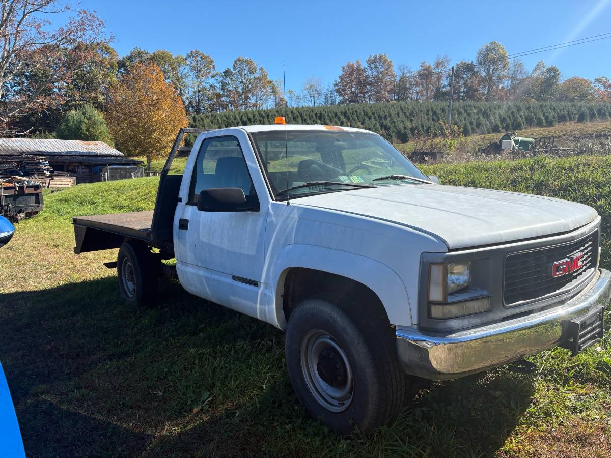 Gmc-sierra-1-ton-nominal-1995-white