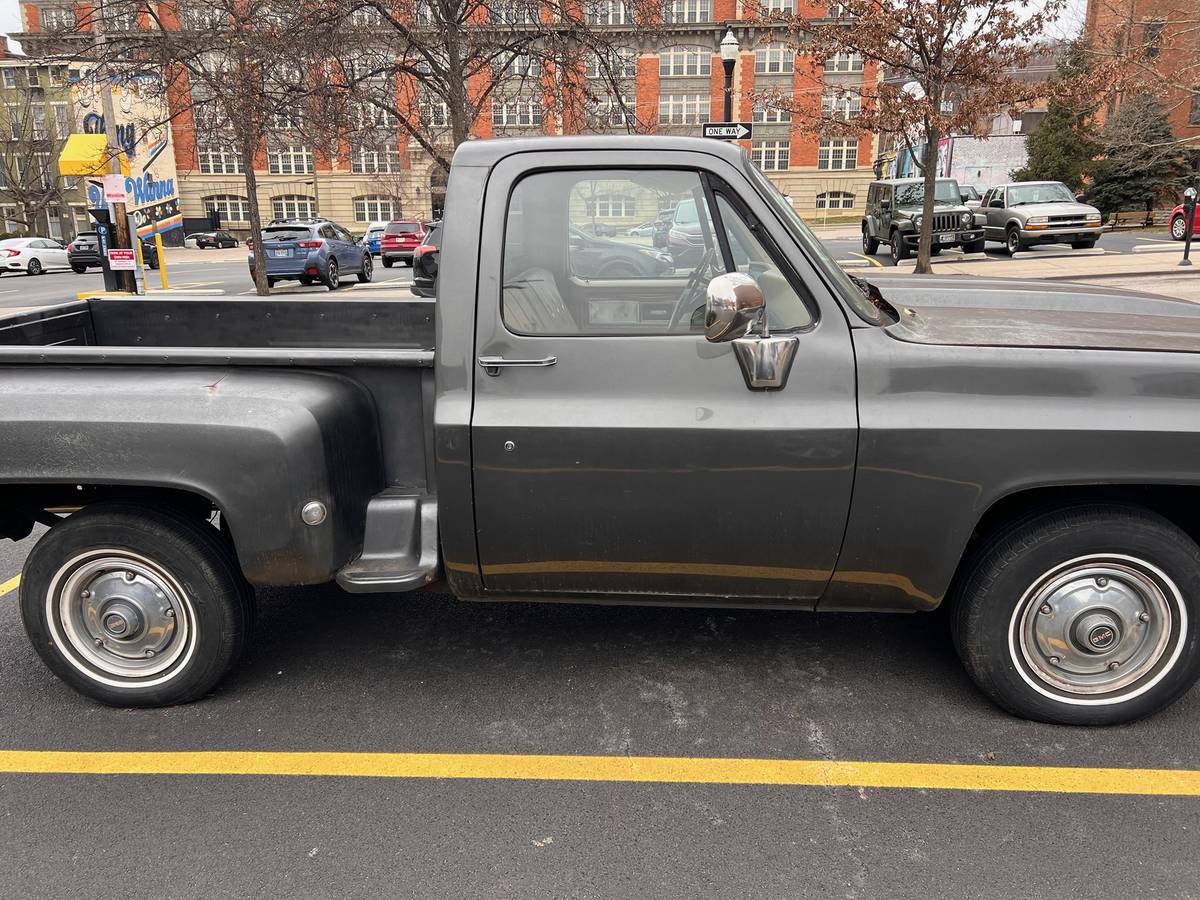 Gmc-sierra-1500-1979-green