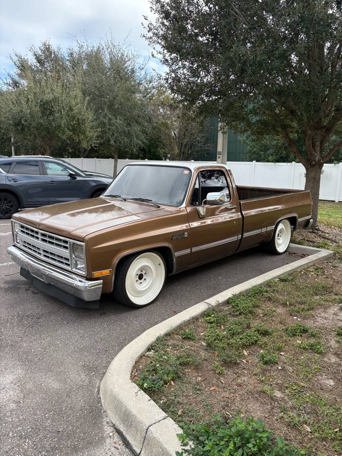Gmc-sierra-1500-1984-brown-3