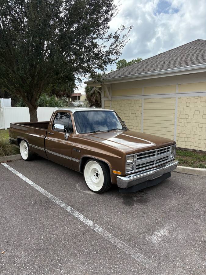 Gmc-sierra-1500-1984-brown