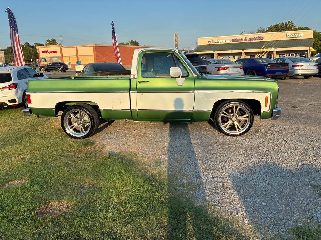 Gmc-sierra-1974-green-14