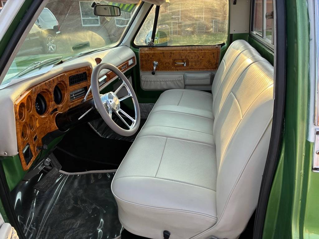Gmc-sierra-1974-green-8